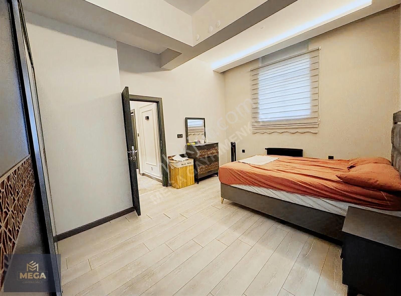 19 Mayıs Cd Üzeri Ful Eşyalı Lülks Yüksek Kira Getirili Y.giriş - Görsel 25