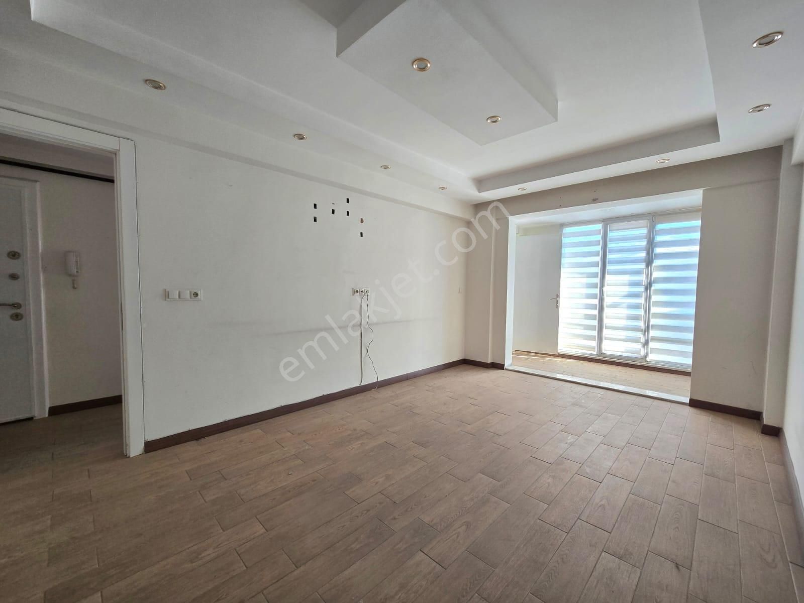 Kaymakamlığa Yürüme Mesafesinde, 2 Banyo Ve 2 Teraslı Daire - Görsel 12