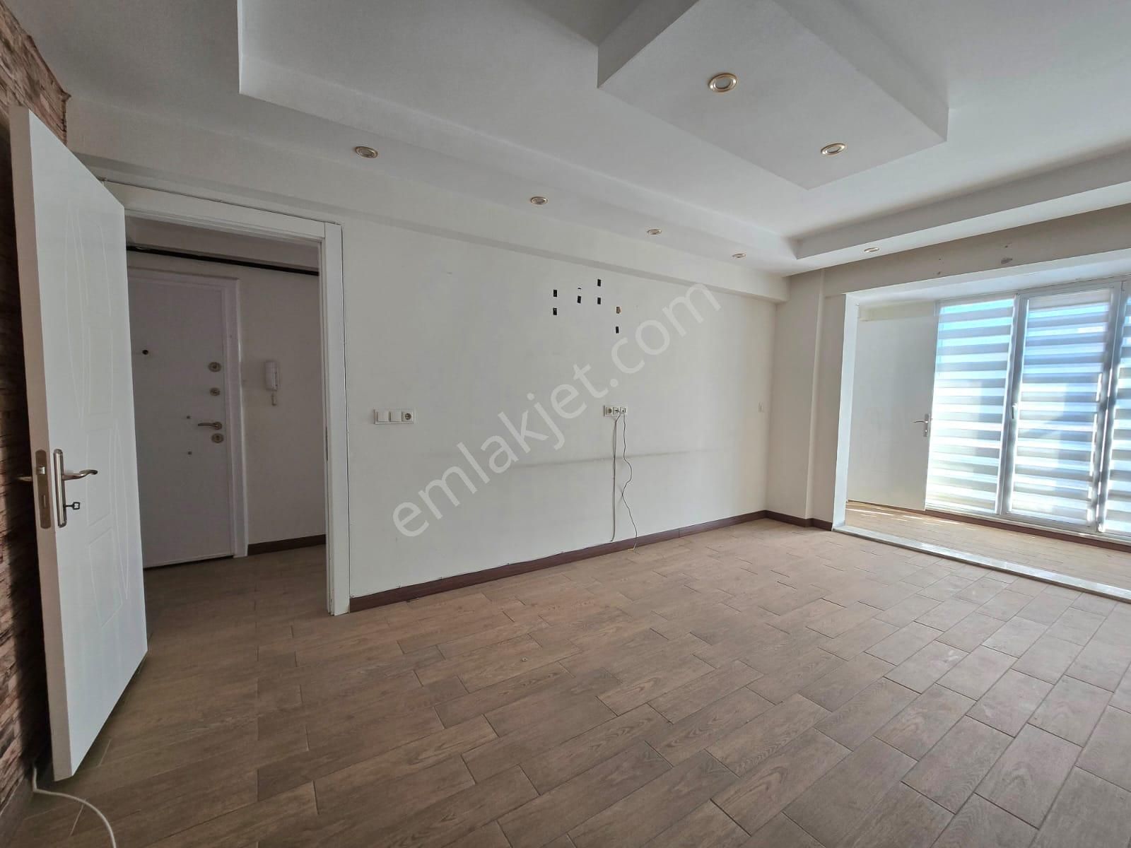 Kaymakamlığa Yürüme Mesafesinde, 2 Banyo Ve 2 Teraslı Daire - Görsel 11