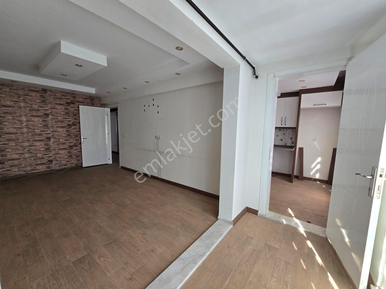 Kaymakamlığa Yürüme Mesafesinde, 2 Banyo Ve 2 Teraslı Daire - Görsel 15