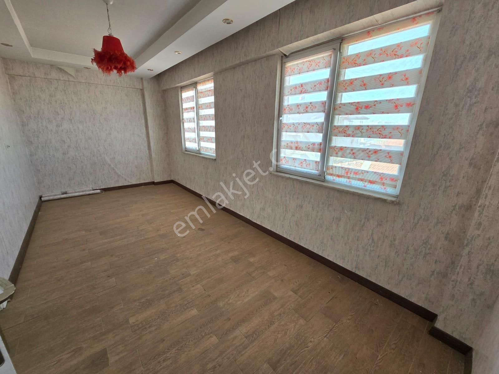 Kaymakamlığa Yürüme Mesafesinde, 2 Banyo Ve 2 Teraslı Daire - Görsel 17