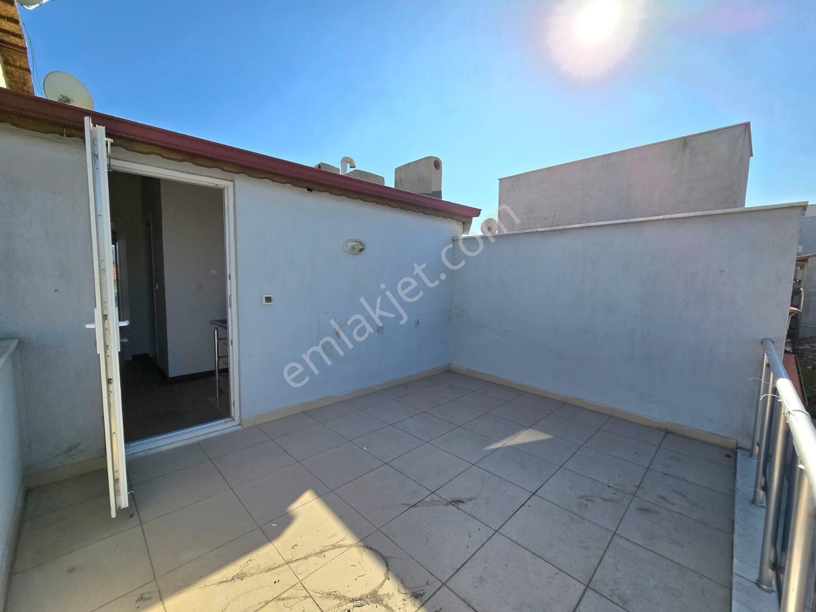 Kaymakamlığa Yürüme Mesafesinde, 2 Banyo Ve 2 Teraslı Daire - Görsel 26