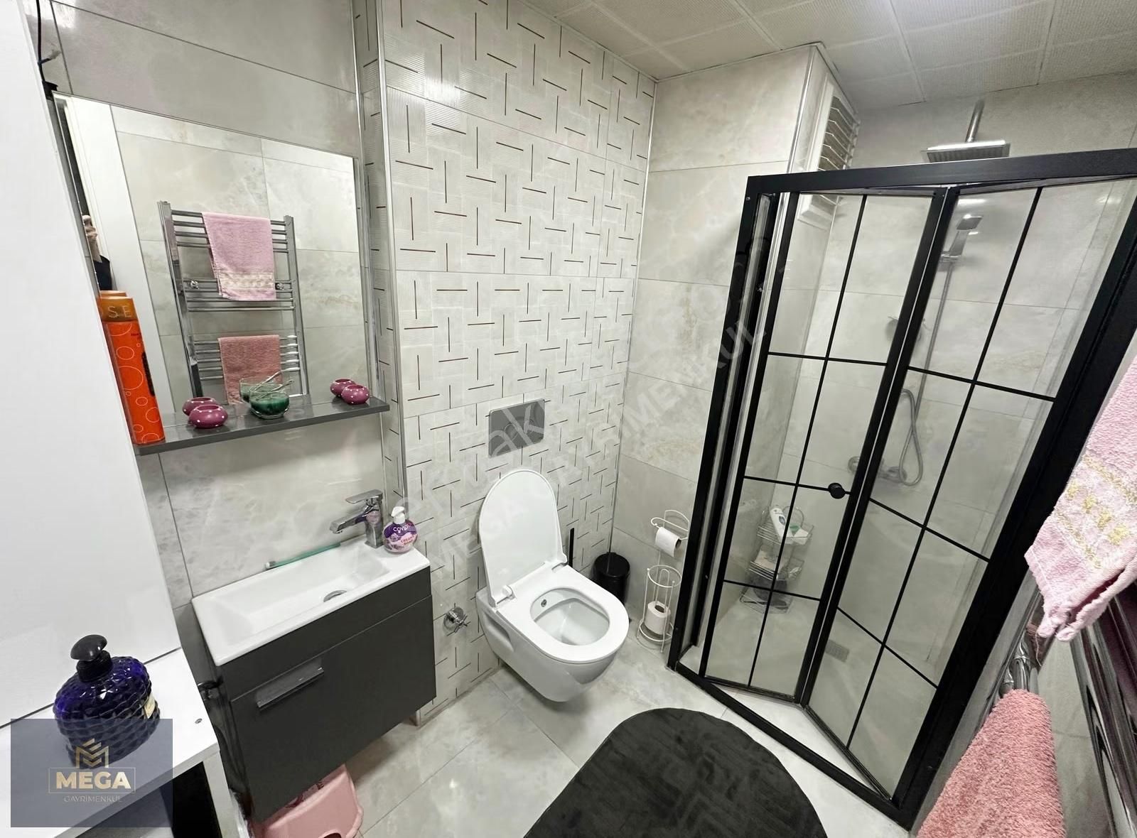 Yenı Bınada Cad. 1 Sokak Lüks Yapılı Büyük Metrekareli Ön Cephe - Görsel 6