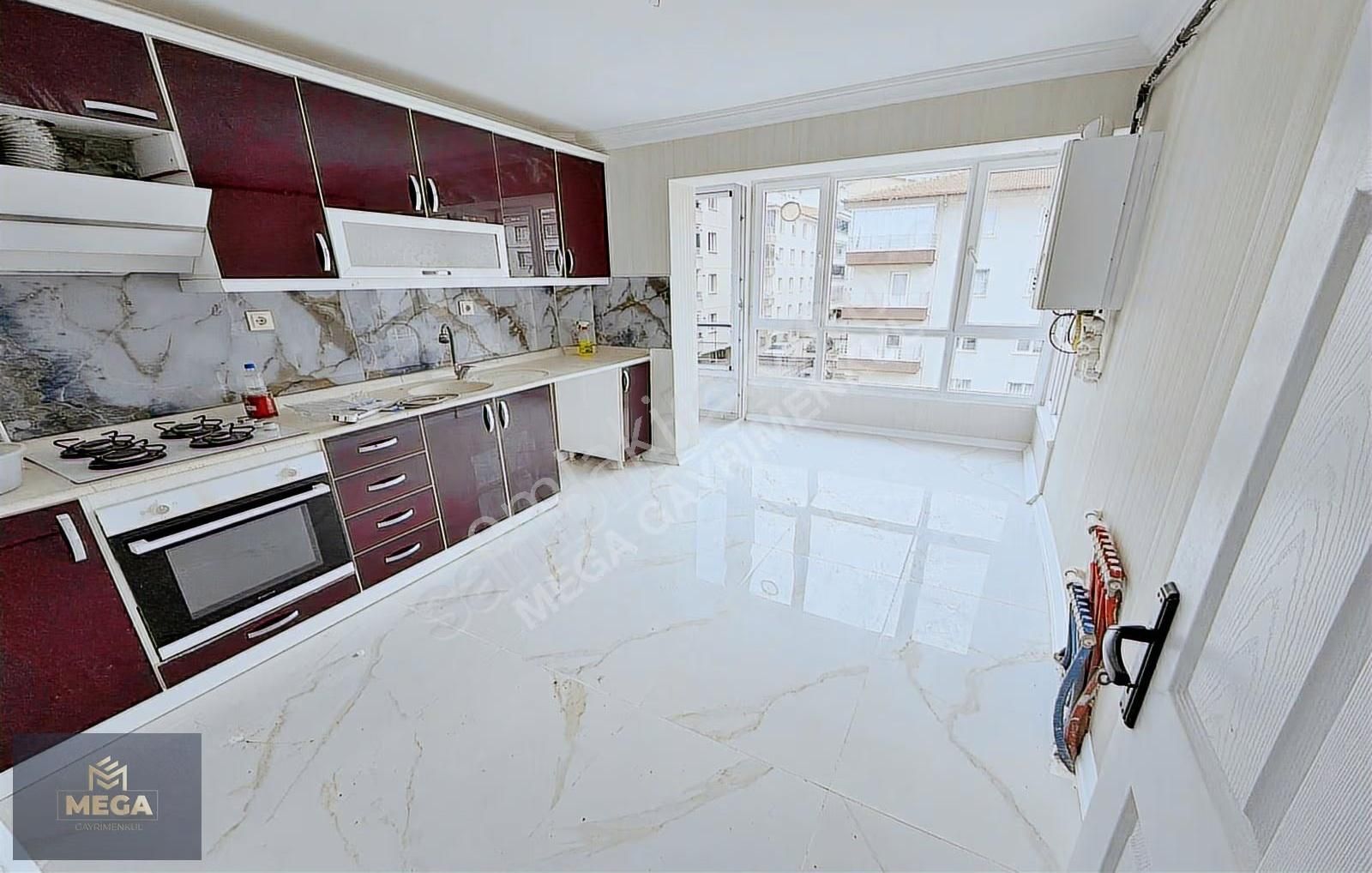 Ataparkta Cad.1 Sok.full Yapılı Yenı Asanörlü Ara Kat 3*1