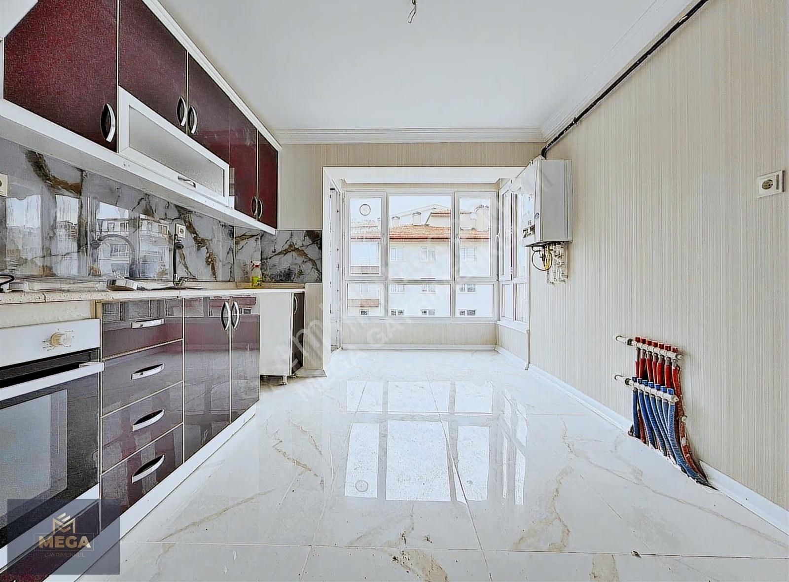 Ataparkta Cad.1 Sok.full Yapılı Yenı Asanörlü Ara Kat 3*1 - Görsel 6