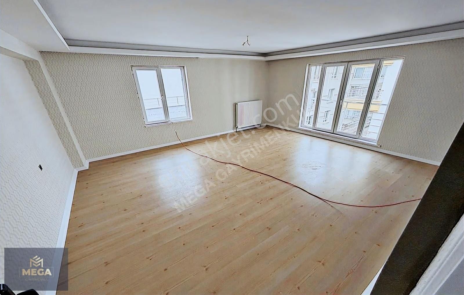 Ataparkta Cad.1 Sok.full Yapılı Yenı Asanörlü Ara Kat 3*1 - Görsel 5