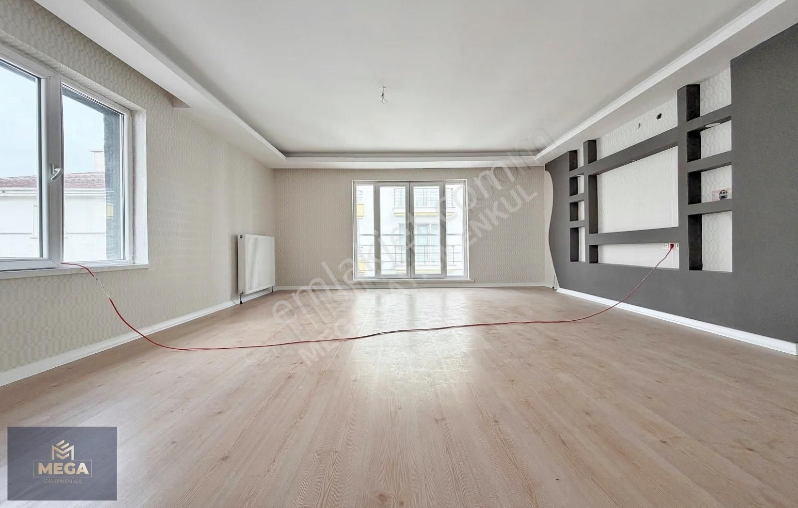 Ataparkta Cad.1 Sok.full Yapılı Yenı Asanörlü Ara Kat 3*1 - Görsel 8