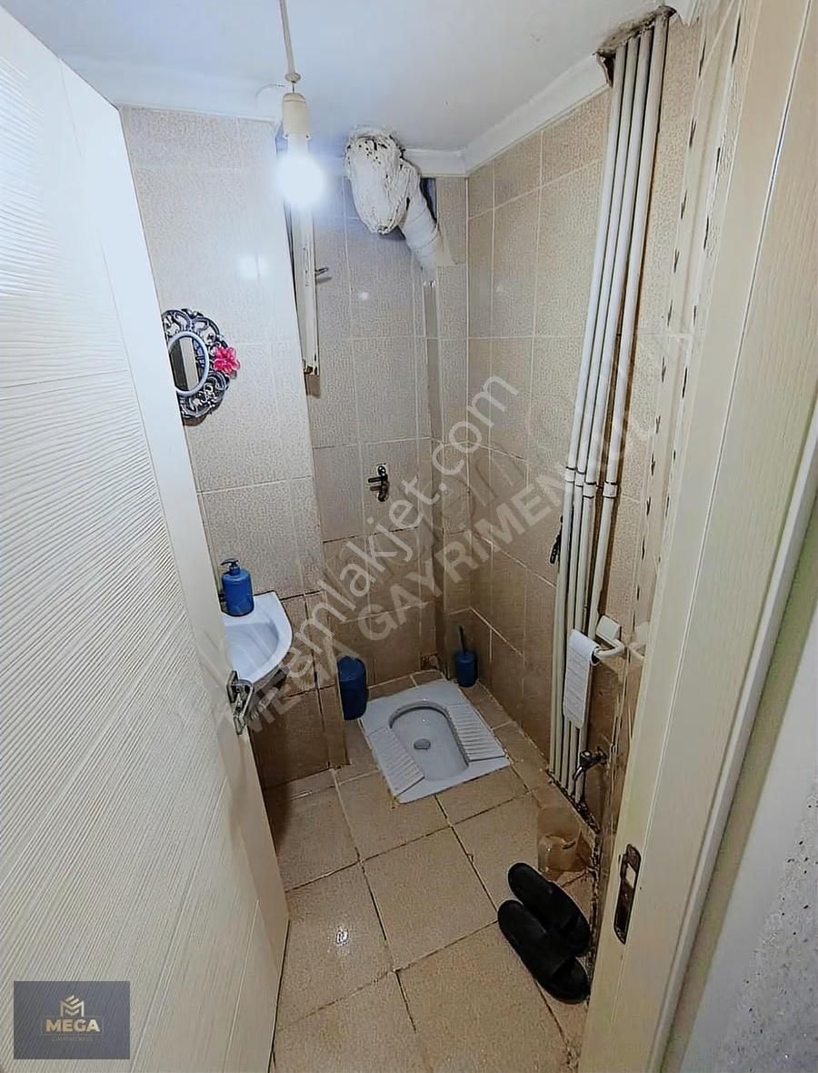 Kat Konumlu Altında 1 Kat Bulunan Balkonlu 2*1 Fırsat Dairesi - Görsel 12