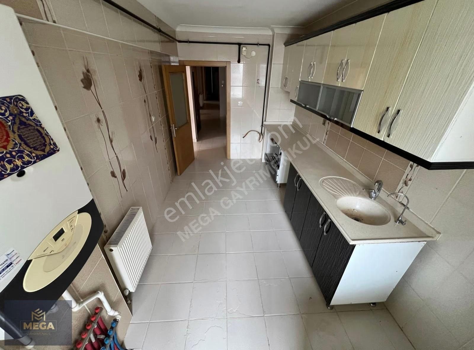 Mega'dan Koblay Fırın Paraleli Çift Balkonlu Ara Kat 3+1 Kiralık - Görsel 14