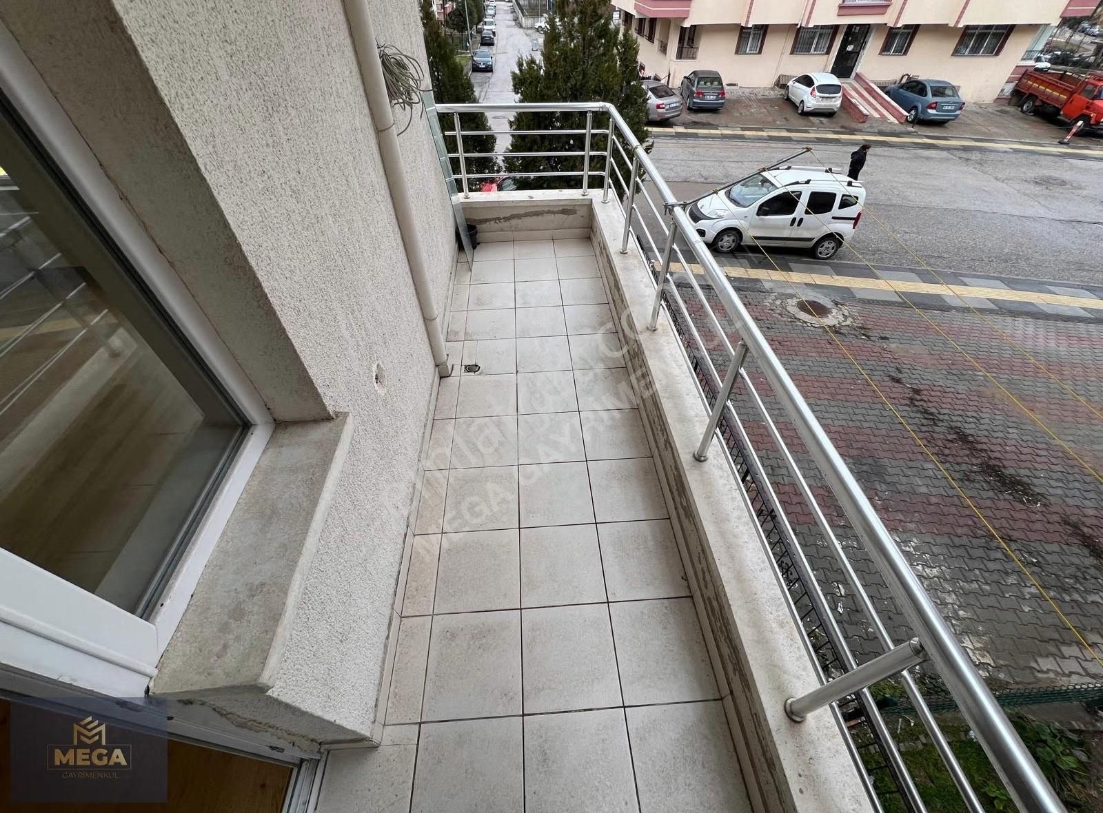 Mega'dan Koblay Fırın Paraleli Çift Balkonlu Ara Kat 3+1 Kiralık - Görsel 9