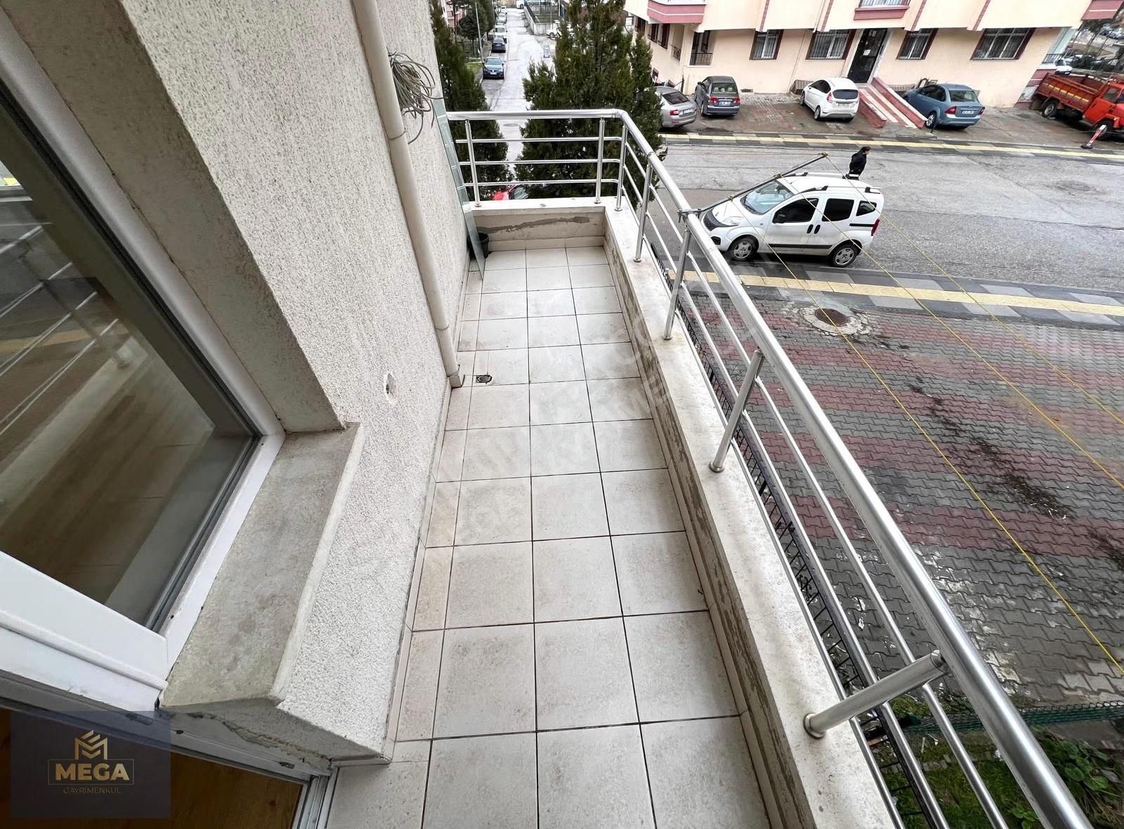 Mega'dan Koblay Fırın Paraleli Çift Balkonlu Ara Kat 3+1 Kiralık - Görsel 11