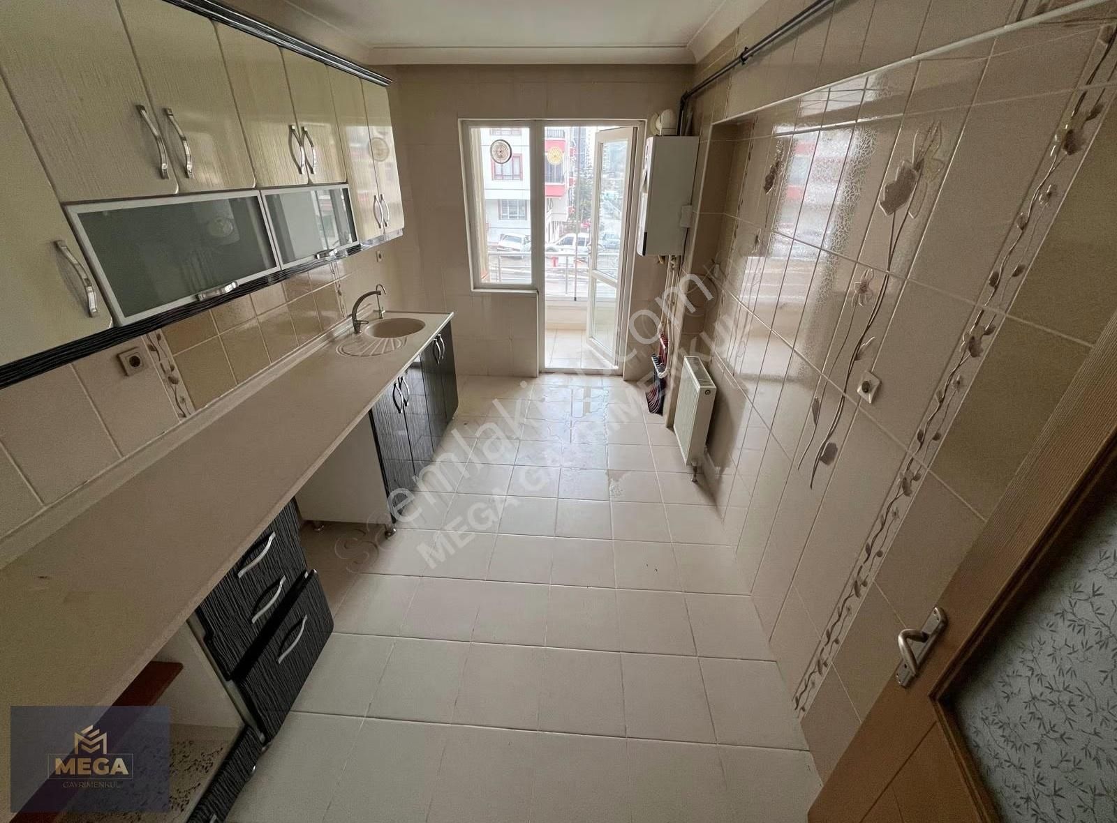 Mega'dan Koblay Fırın Paraleli Çift Balkonlu Ara Kat 3+1 Kiralık - Görsel 5