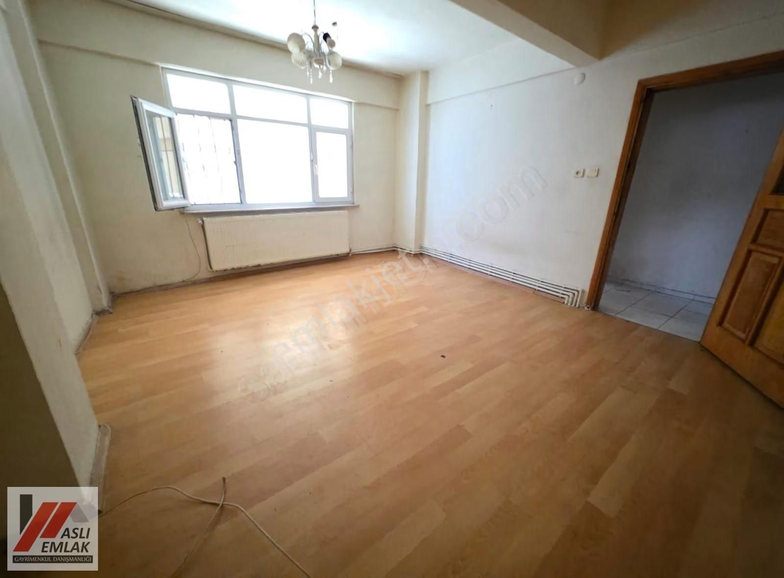 Aslı Emlaktan Yunus Emre Mah. Satılık 1+1 Bahçe Katı Daire - Görsel 6