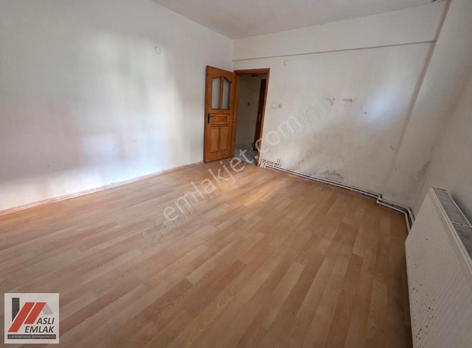 Aslı Emlaktan Yunus Emre Mah. Satılık 1+1 Bahçe Katı Daire - Görsel 9