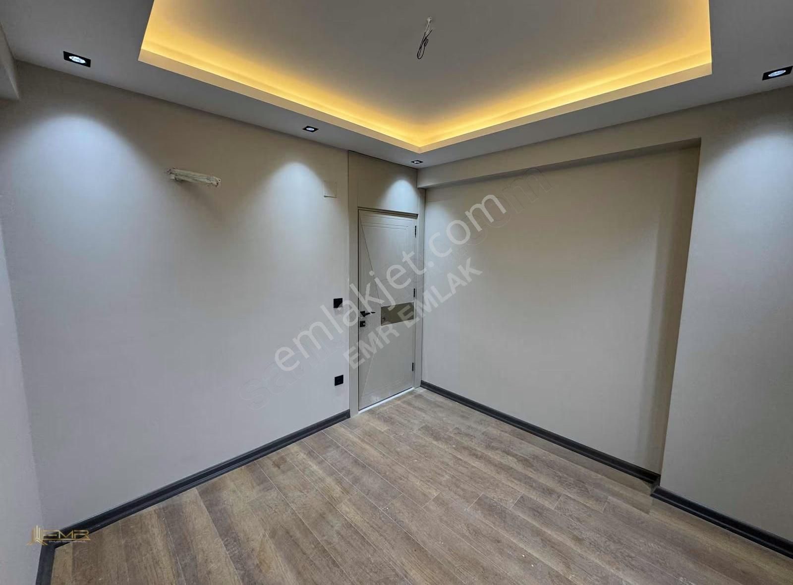 Zenbilci Bulvarında Cadde Üzerinde Satılık K.m. 2+1 Lüks Daire - Görsel 16