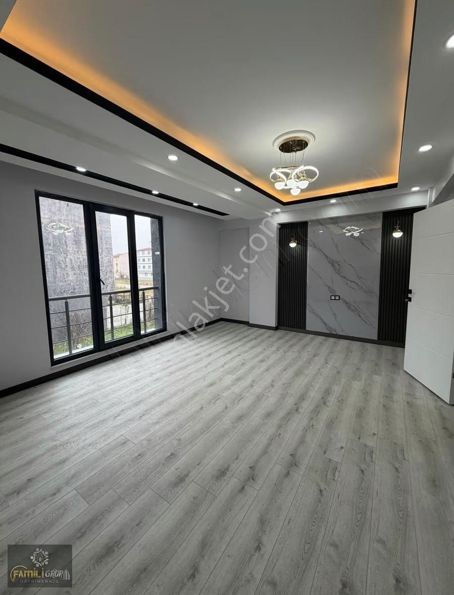 Famili'den Tekirdağ Kapaklıda Satılık Arakat Ön Cephe Ultra Lüks