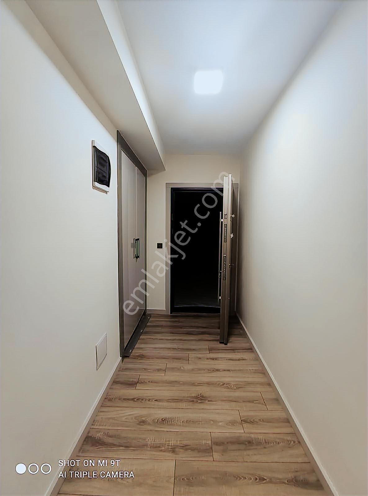 Havuzlu Site İçerisinde Eşyalı 2+1 Satılık Daire - Görsel 15