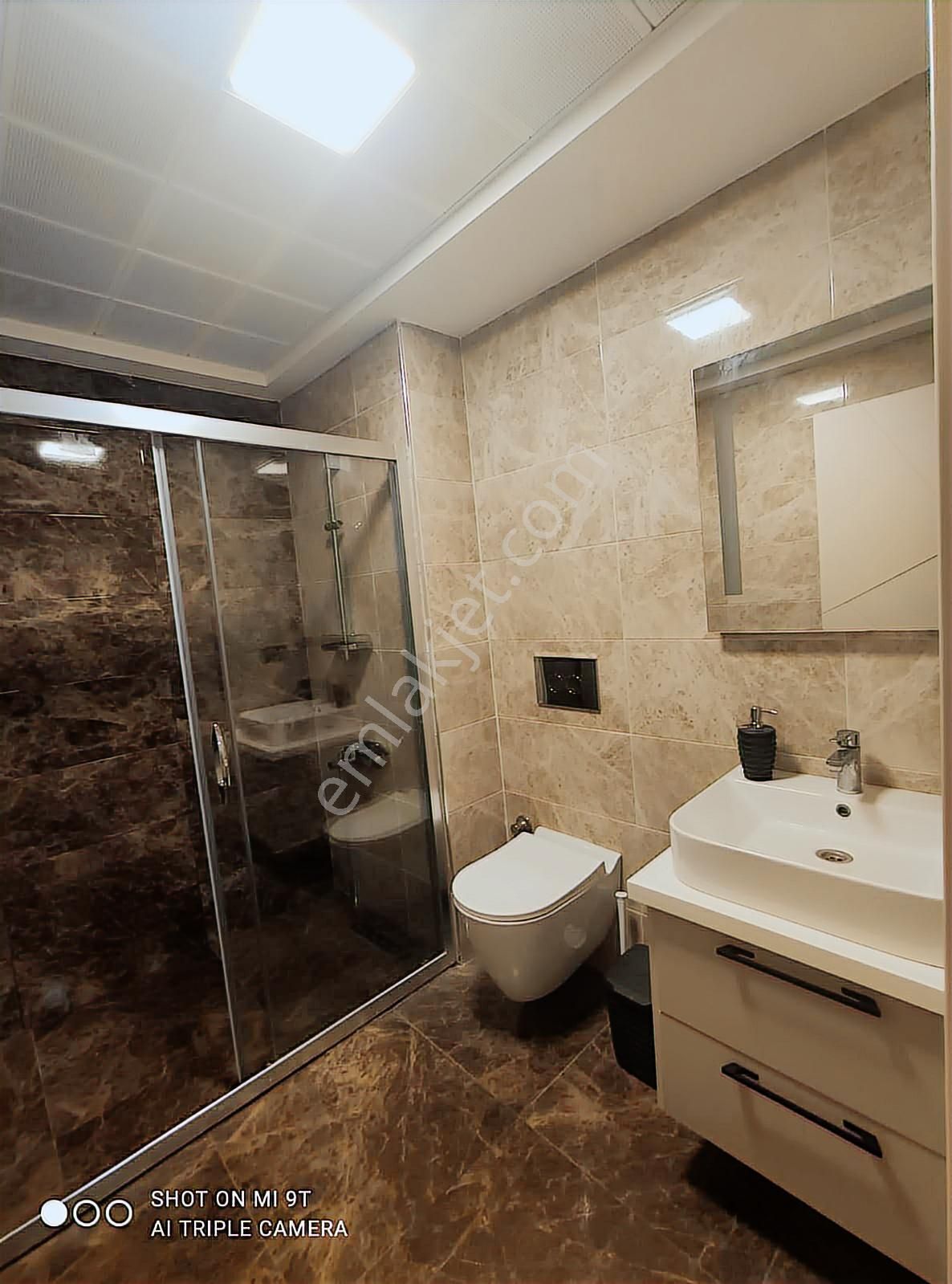 Havuzlu Site İçerisinde Eşyalı 2+1 Satılık Daire - Görsel 18