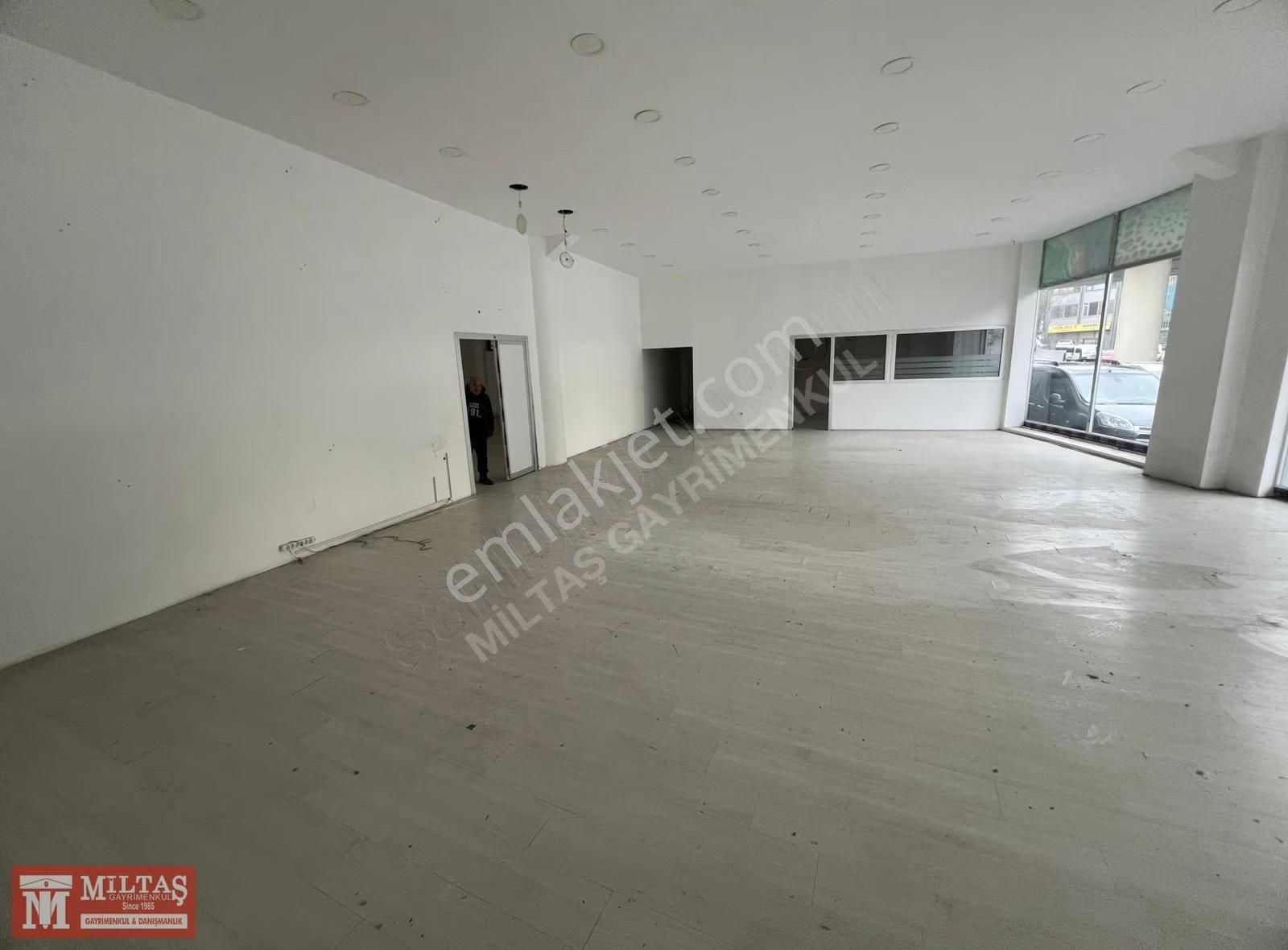 Yoğun Trafik & Yaya Akışı! Cadde Üzeri 700 M² Çok Amaçlı İş Yeri - Görsel 4