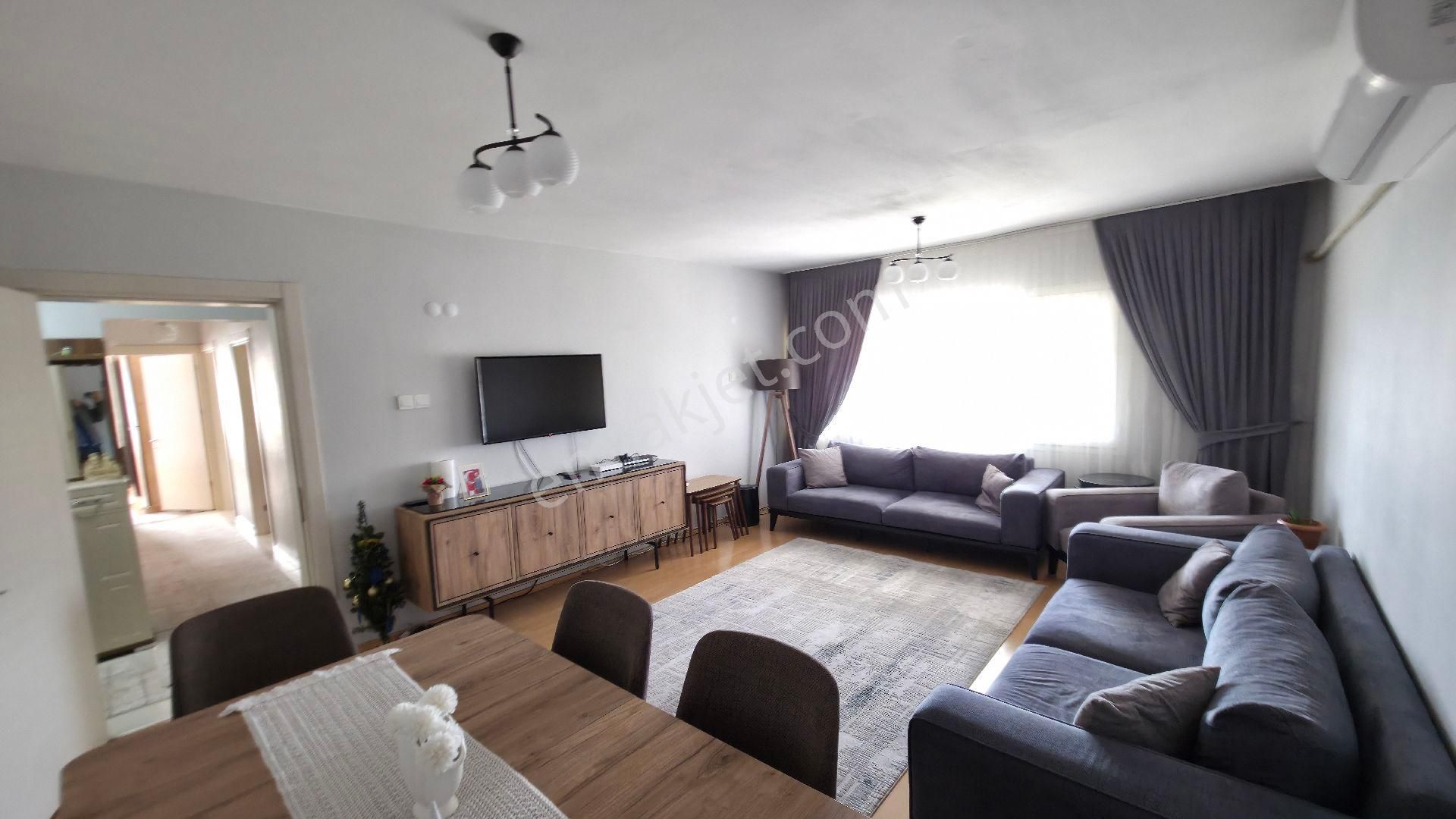 Samet Yarın' Dan Çiğli Egekent'te Ön Cephe Satılık 3+1 Daire - Görsel 11