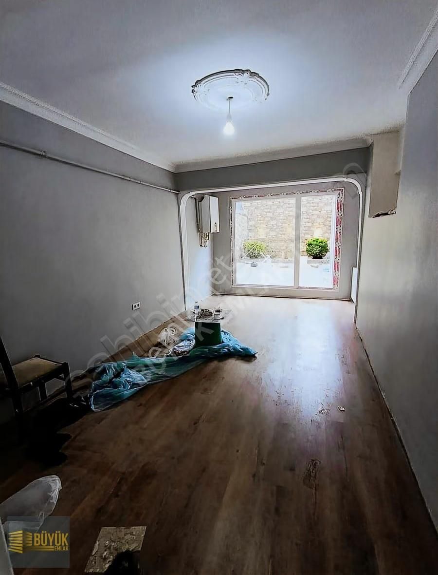 Satılık 1+1 Bahçe Katı-içi Yenilenmiş Daire-feriköy, Civelek Sk - Görsel 5