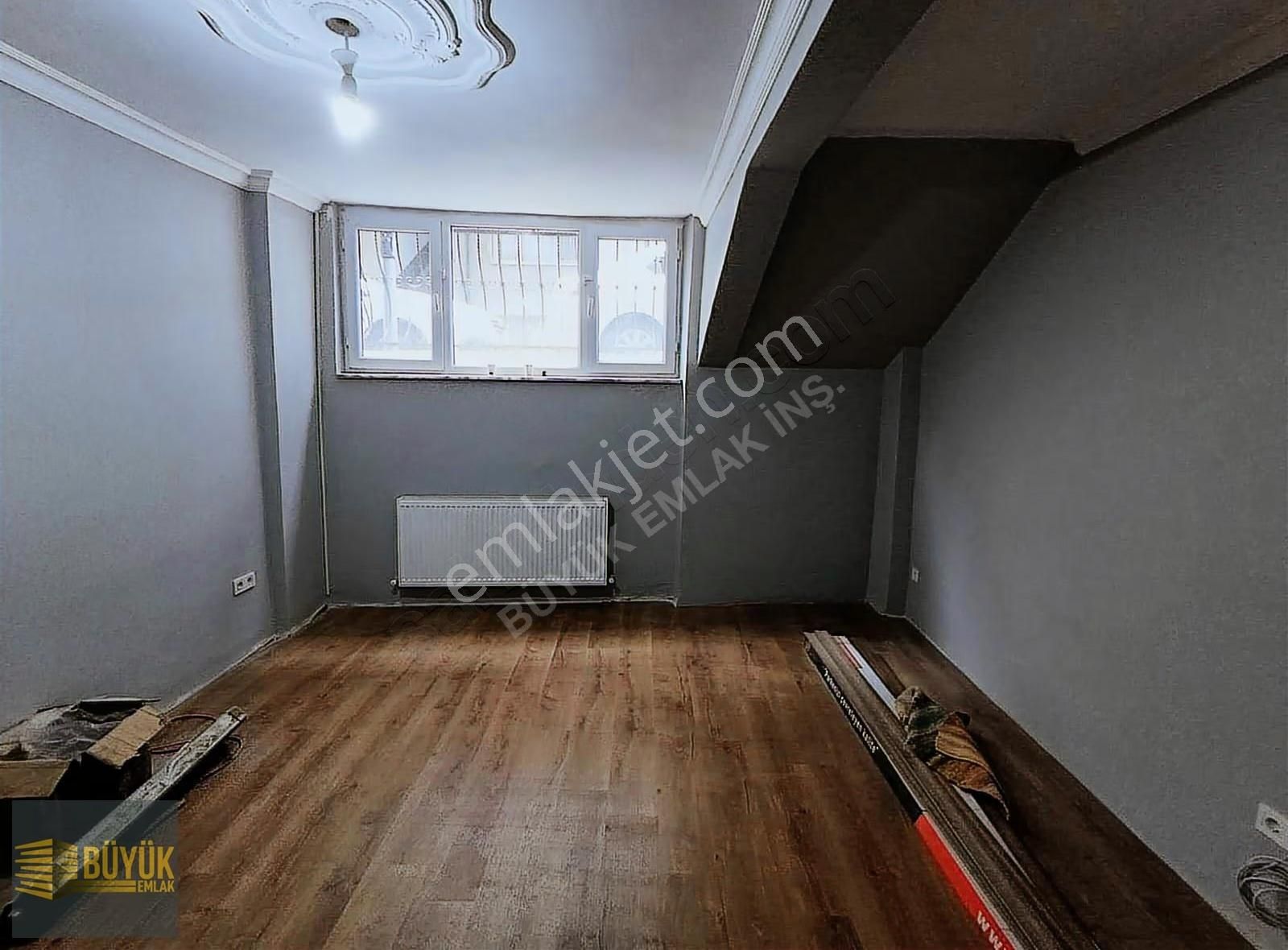 Satılık 1+1 Bahçe Katı-içi Yenilenmiş Daire-feriköy, Civelek Sk - Görsel 4