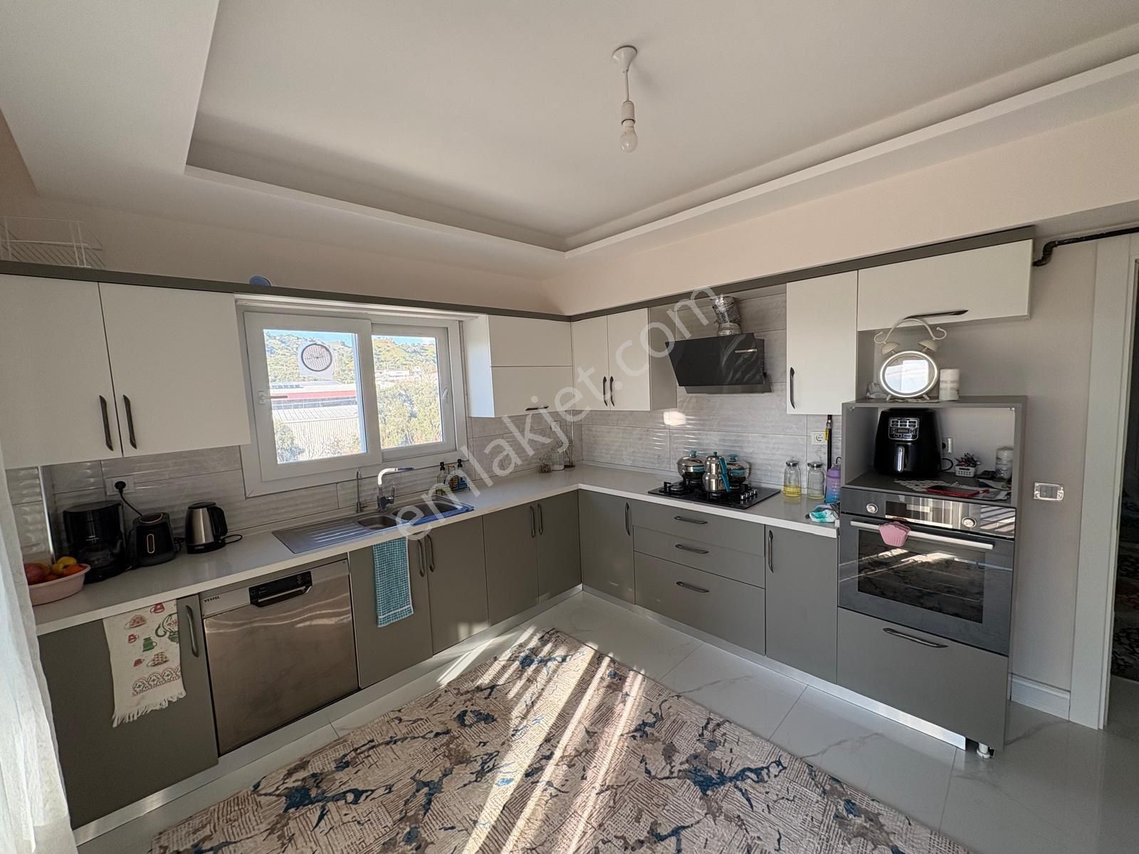 Miray Emlaktan Yıldıztepe Mahallesinde Havuzlu Sitede Satılık 3+1 Daire - Görsel 15