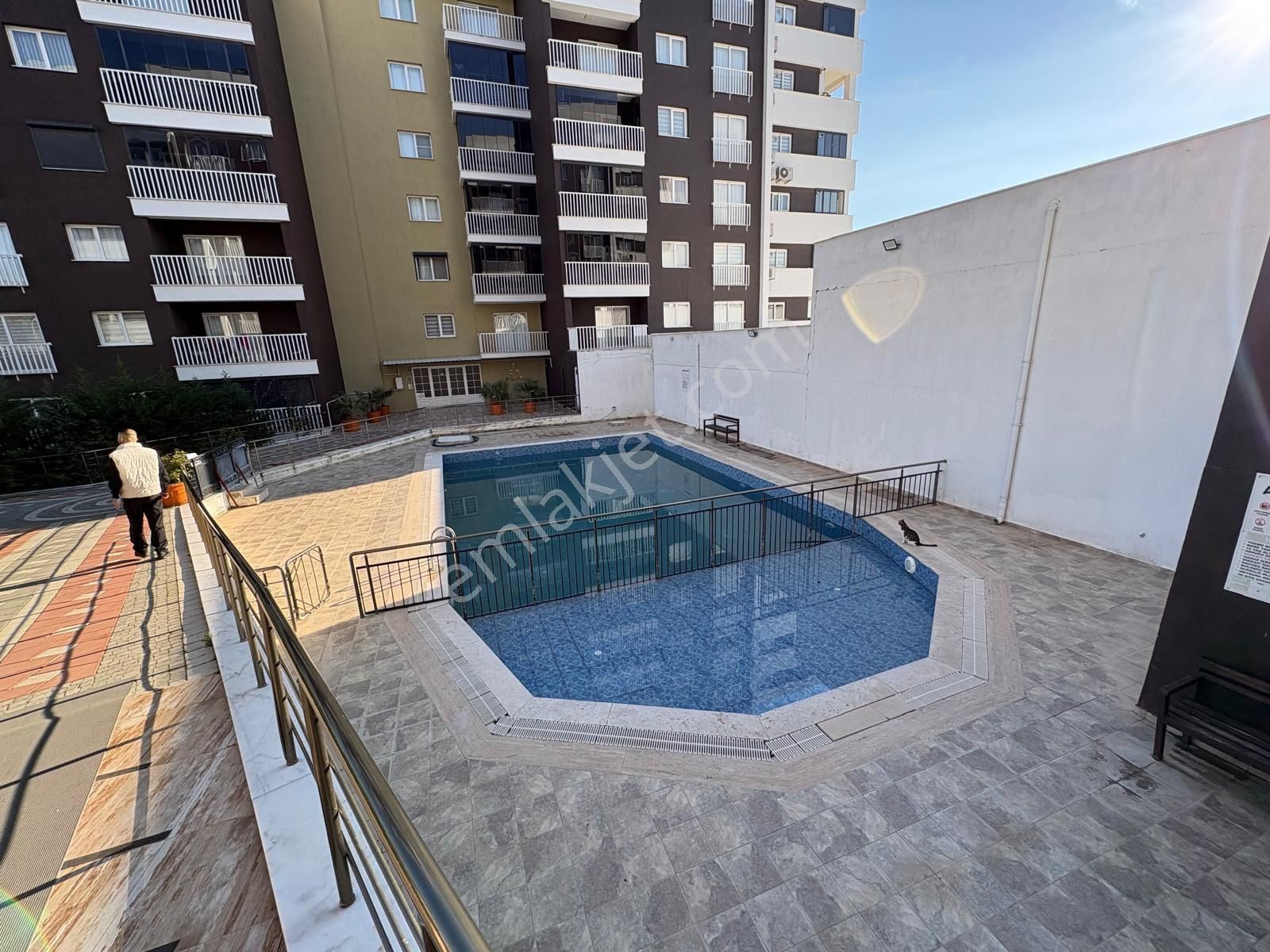 Miray Emlaktan Yıldıztepe Mahallesinde Havuzlu Sitede Satılık 3+1 Daire - Görsel 6