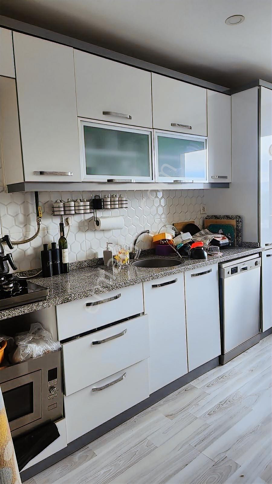 Kızılay Mahallesinde Doğalgazlı Manzaralı 2+1 Kiralık Daire - Görsel 17