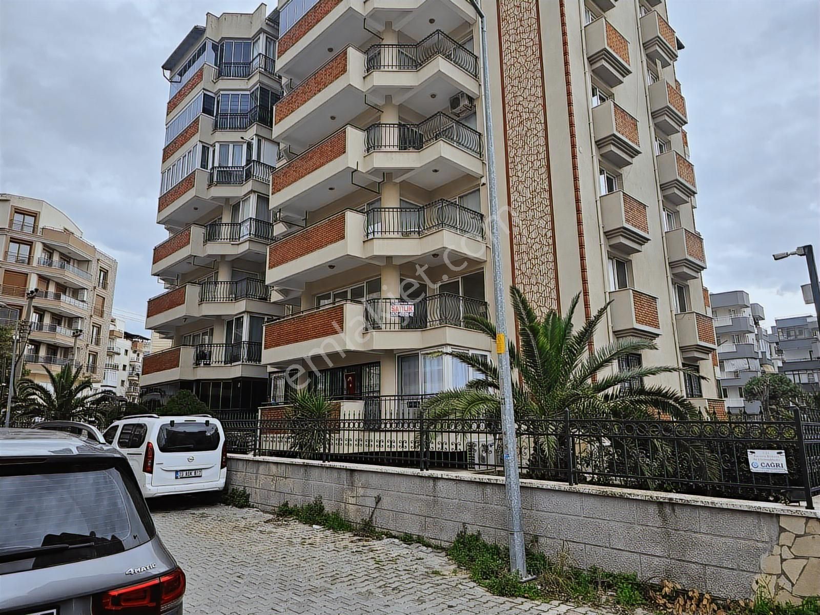 Söke Yenicami Mahallesi Ali Yavuz Sitesinde Satılık 3+1 Daire