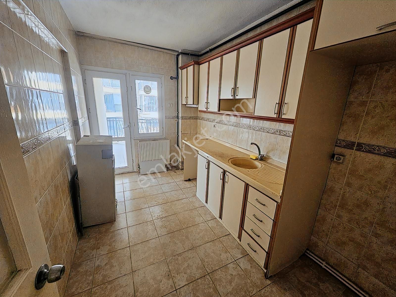 Söke Yenicami Mahallesi Ali Yavuz Sitesinde Satılık 3+1 Daire - Görsel 35