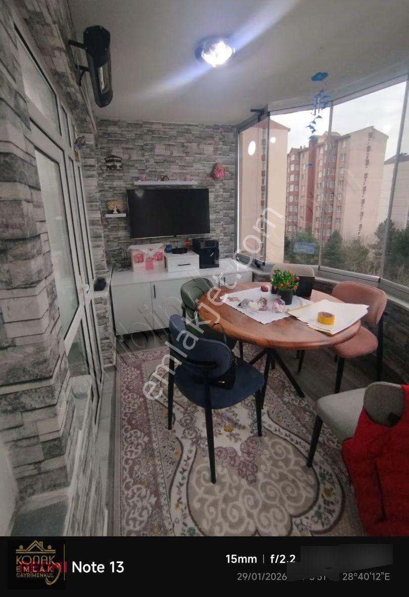 Esenkent De Satılık 3+1 Daire - Görsel 12