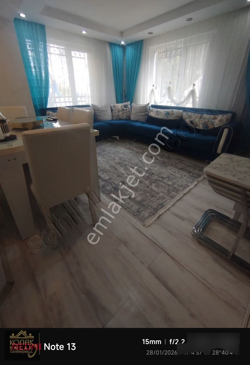 Bahçeşehir Boğazköy De Satılık 3+1 Daire