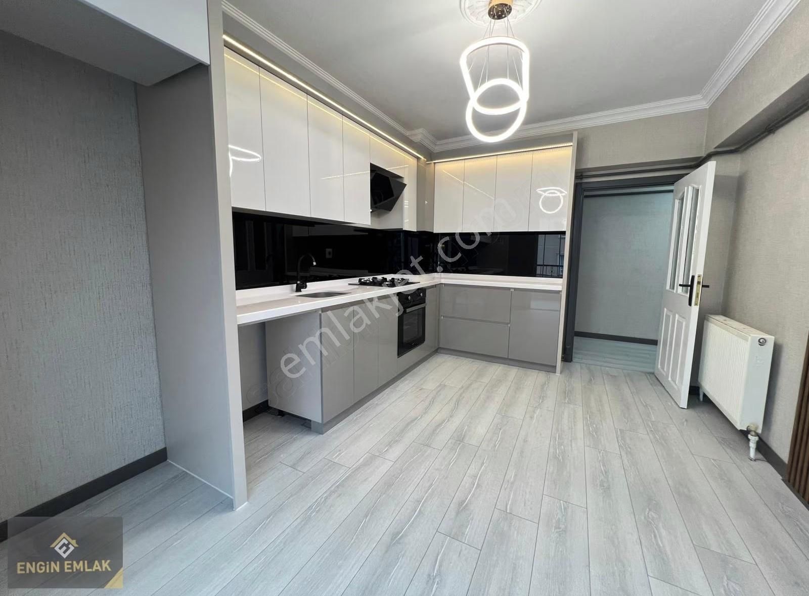 Engin Emlak'tan Full Yapılı Kiler'li Merkezi Konumda Geniş 3+1 - Görsel 2
