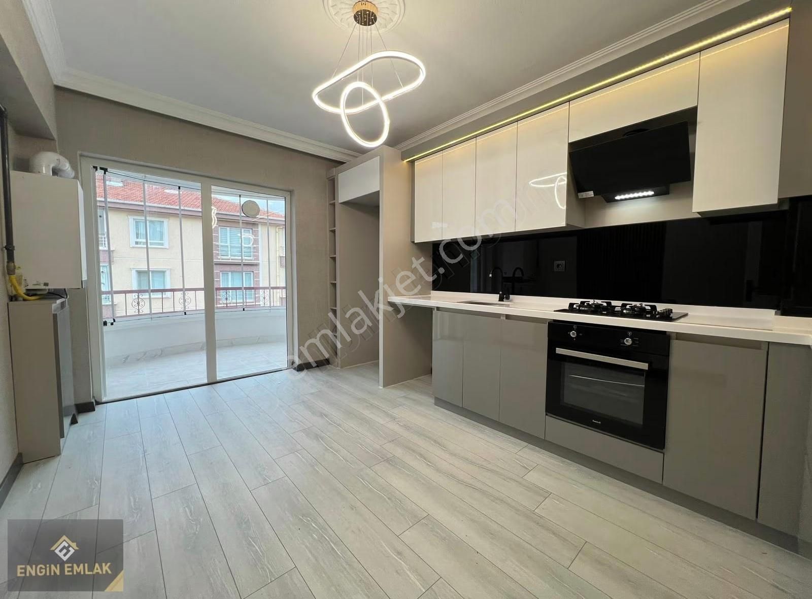 Engin Emlak'tan Full Yapılı Kiler'li Merkezi Konumda Geniş 3+1 - Görsel 26