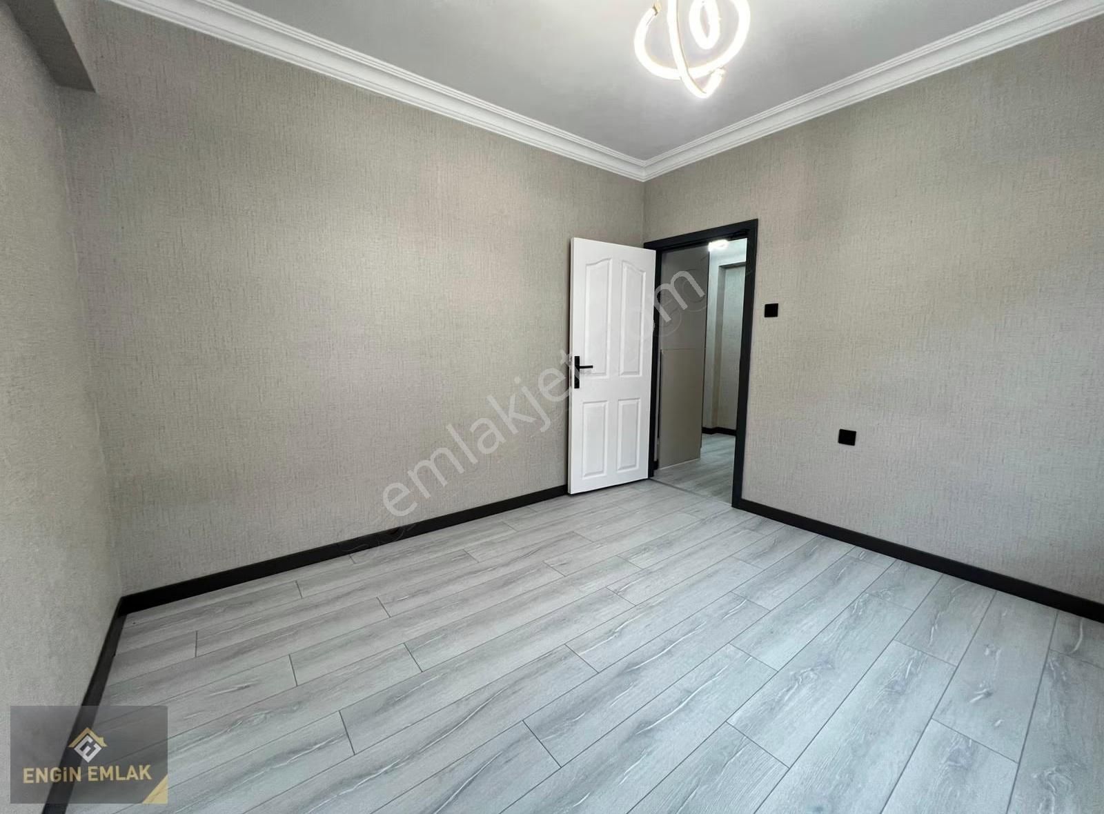 Engin Emlak'tan Full Yapılı Kiler'li Merkezi Konumda Geniş 3+1 - Görsel 31