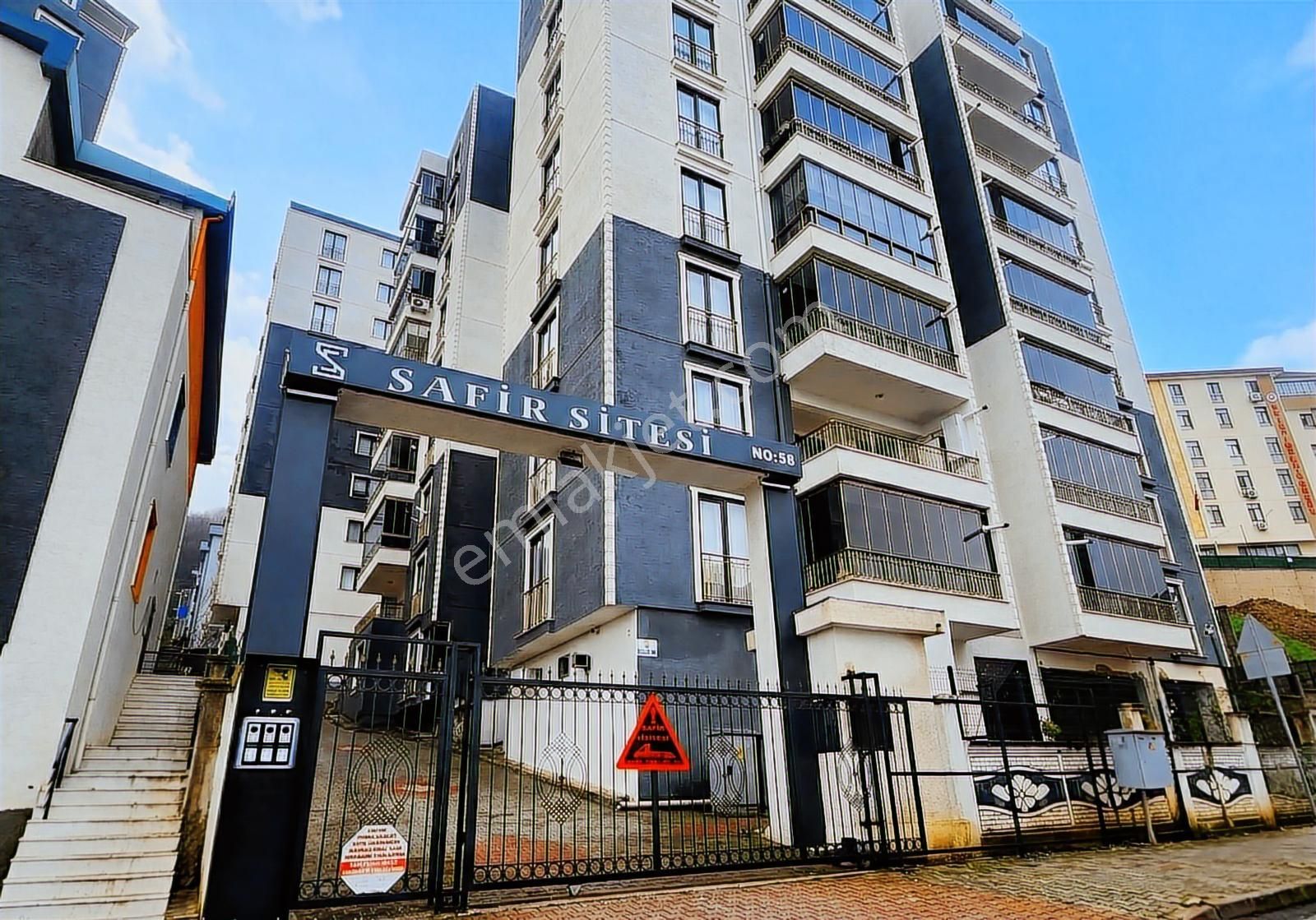 Bursa, Yıldırım, Safir Sitesinde Satılık 3+1 Daire