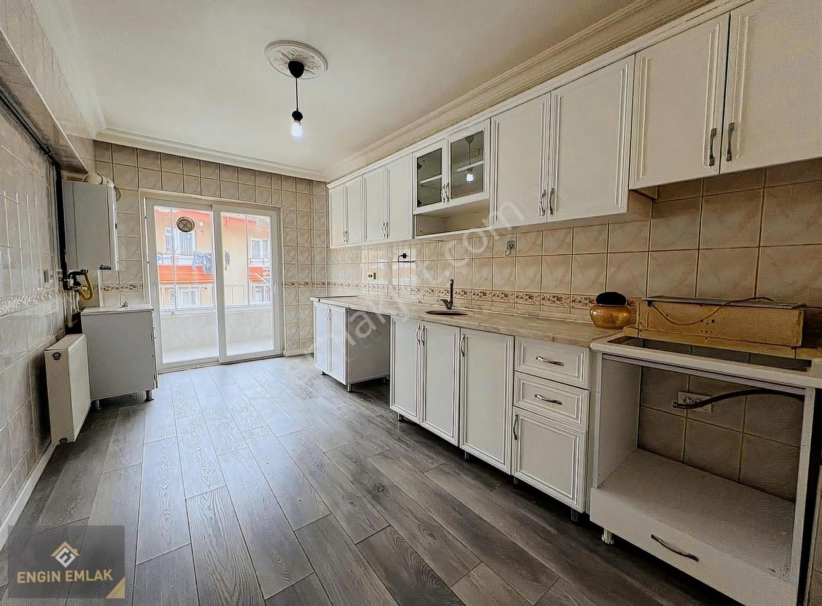 Engin Emlak'tan Belediye Yakını Cadde Üzerinde Masrafsız 3+1