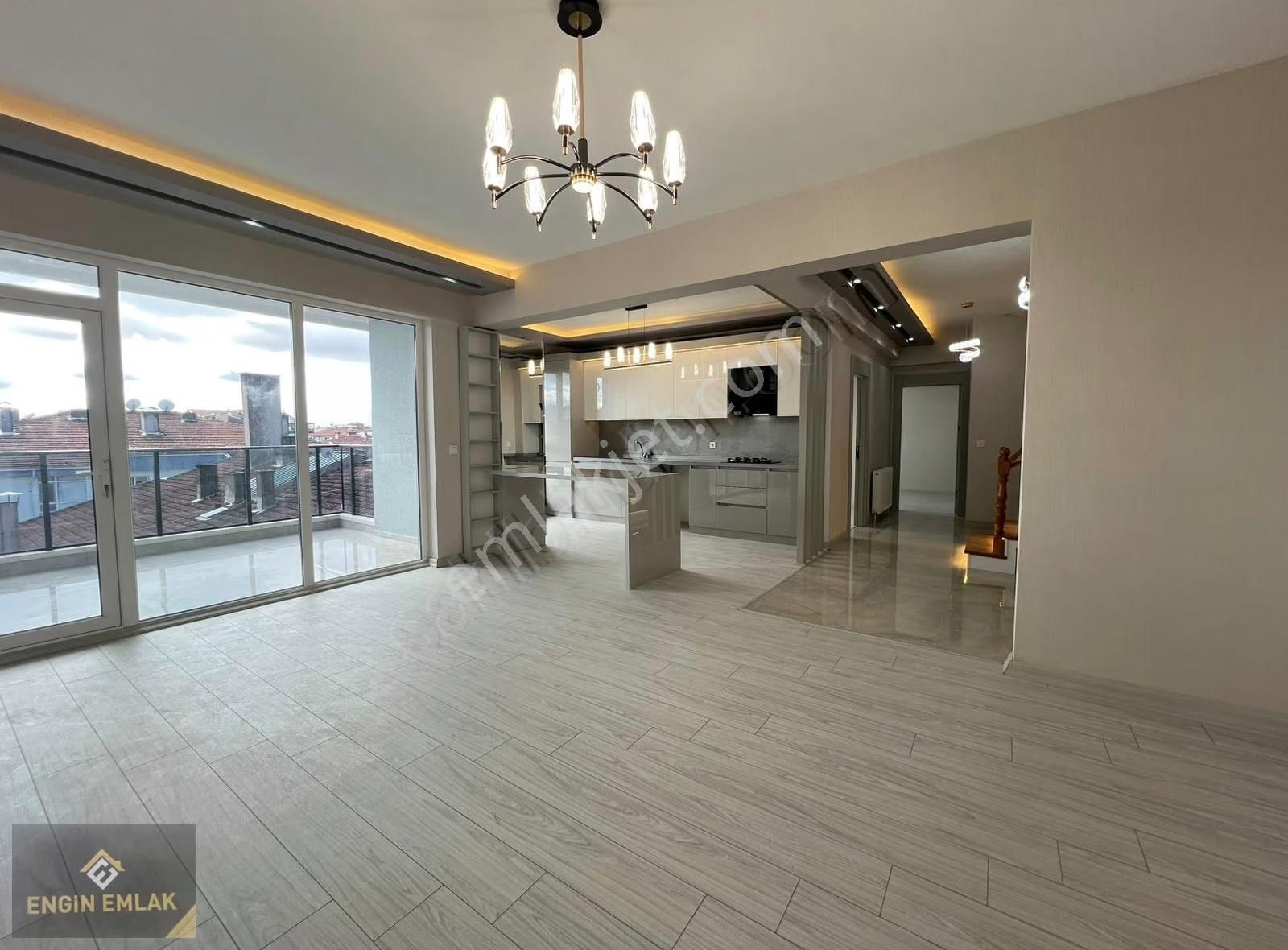 Engin Emlak'tan Lüx Yapıda Merkezi Konumda K.otopark'lı Dubleks - Görsel 25