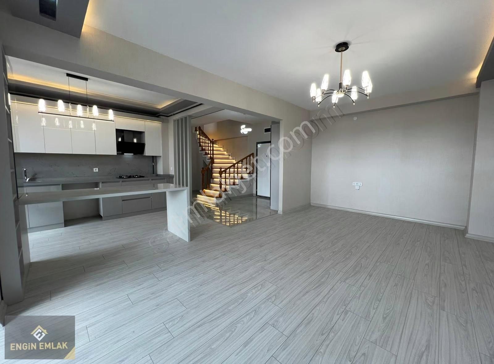 Engin Emlak'tan Lüx Yapıda Merkezi Konumda K.otopark'lı Dubleks - Görsel 27