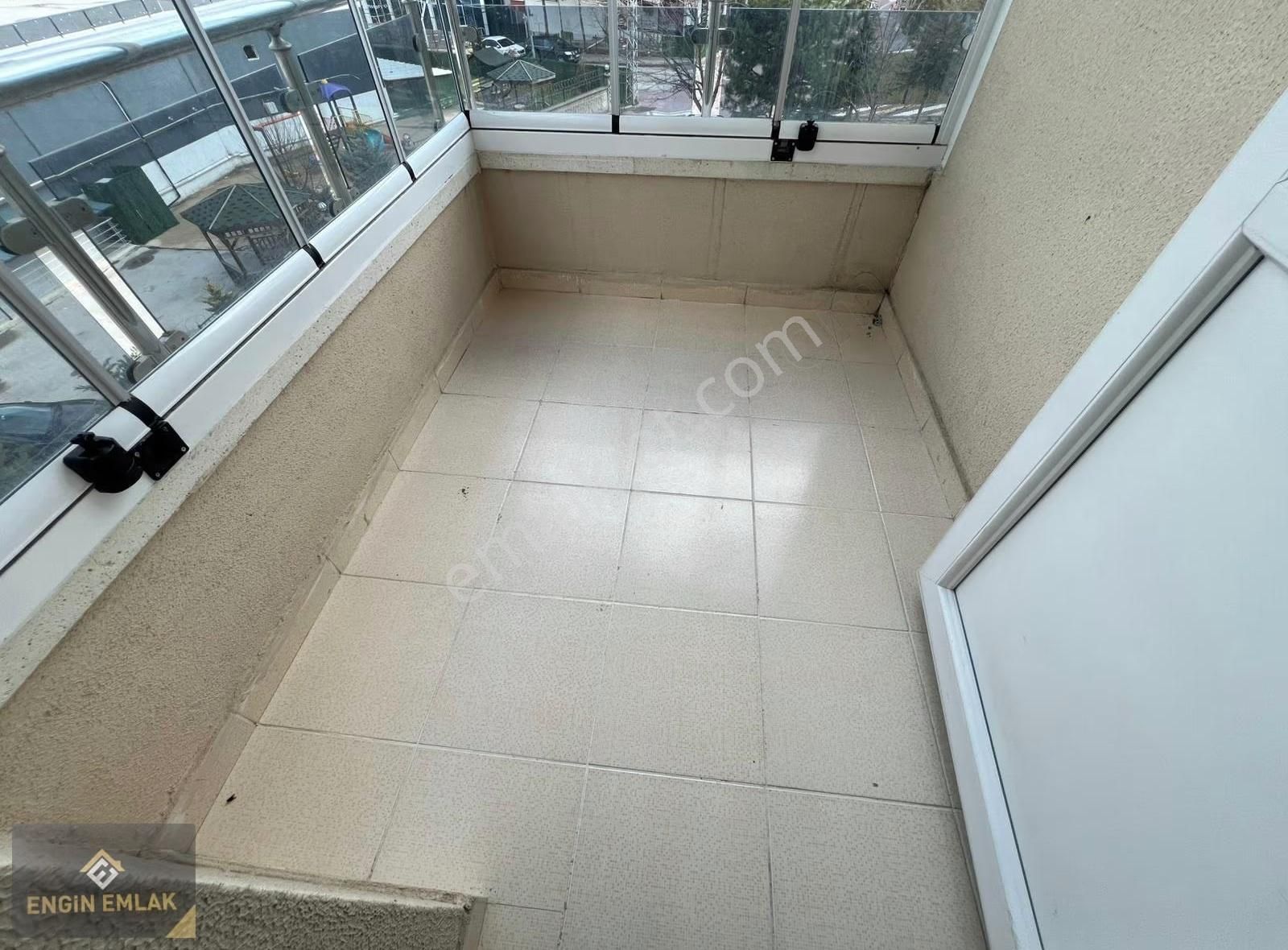 Engin Emlak'tan E. Banyo'lu Park'a Cephe 3+1 Masrafsız Daire - Görsel 31