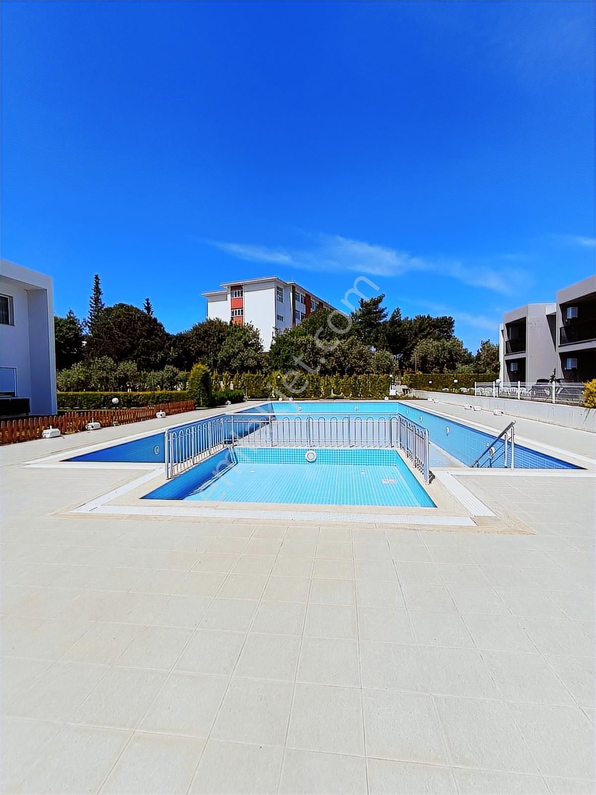 Kadınlar Denizinde Nezih Sitede Özel Bahçeli Satılık 1+1 Daire - Görsel 25