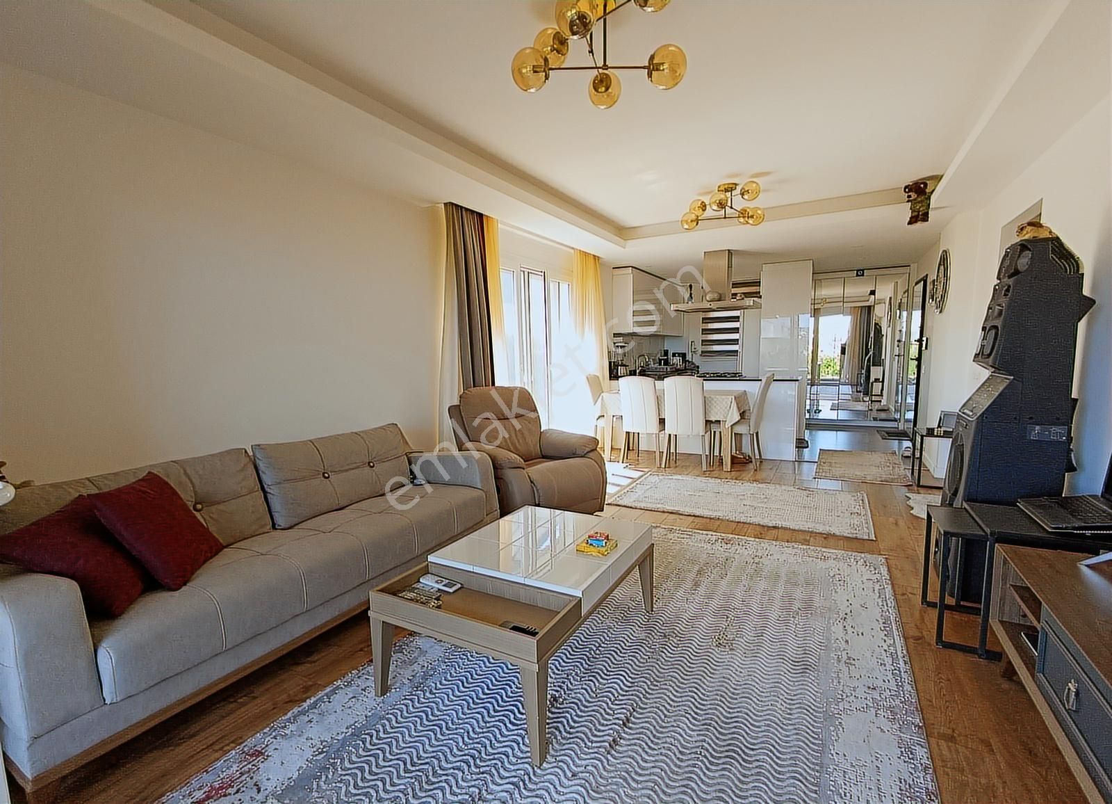 Kadınlar Denizinde Nezih Sitede Özel Bahçeli Satılık 1+1 Daire - Görsel 17