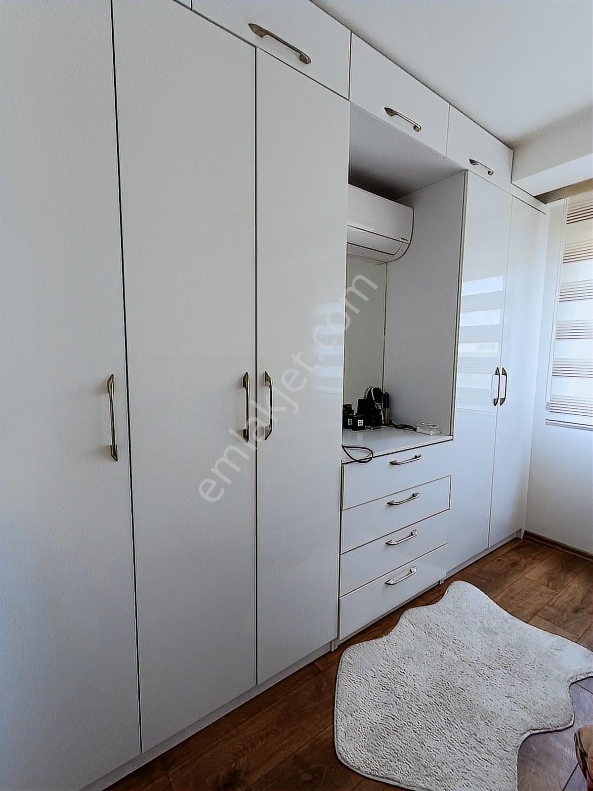 Kadınlar Denizinde Nezih Sitede Özel Bahçeli Satılık 1+1 Daire - Görsel 11