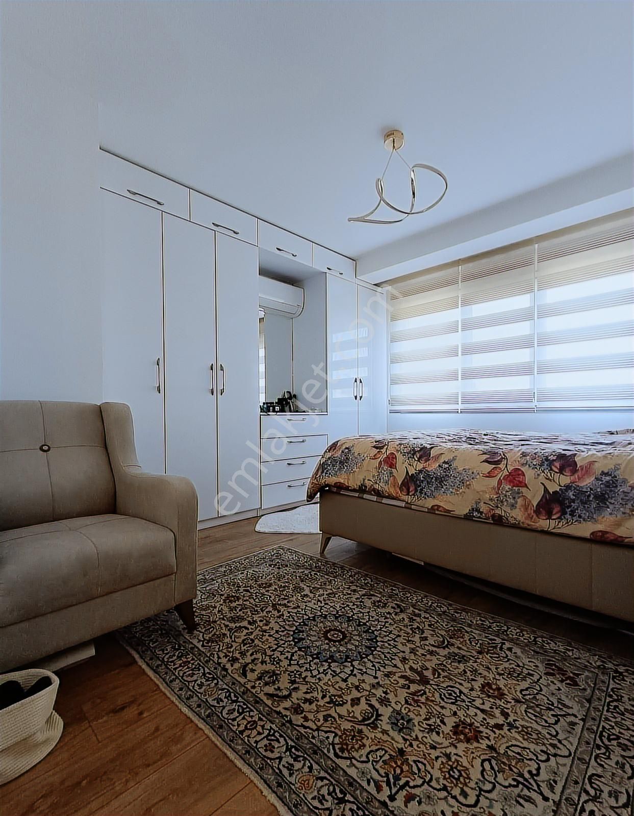 Kadınlar Denizinde Nezih Sitede Özel Bahçeli Satılık 1+1 Daire - Görsel 12