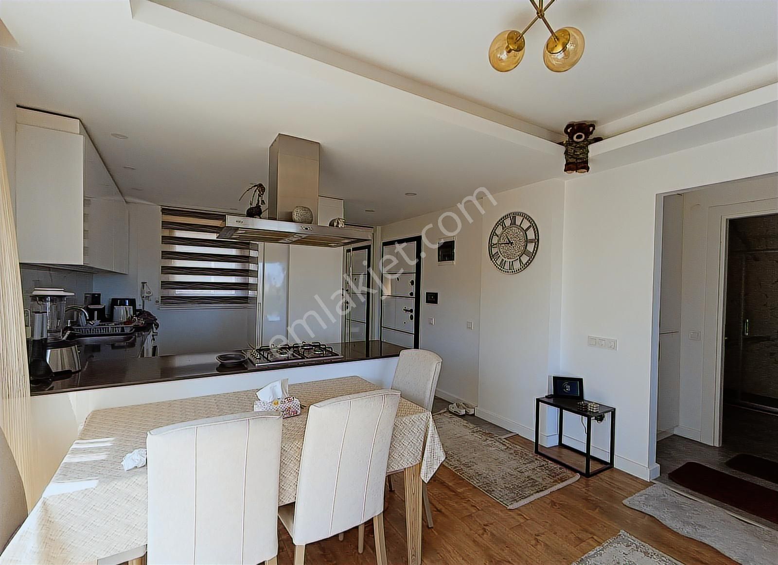 Kadınlar Denizinde Nezih Sitede Özel Bahçeli Satılık 1+1 Daire - Görsel 2