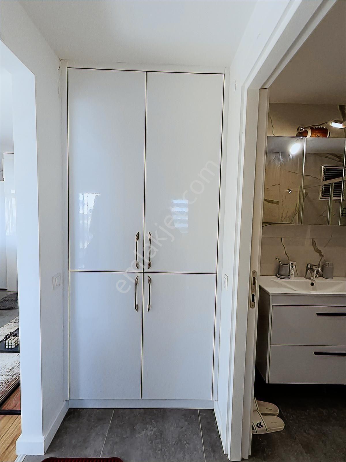 Kadınlar Denizinde Nezih Sitede Özel Bahçeli Satılık 1+1 Daire - Görsel 18