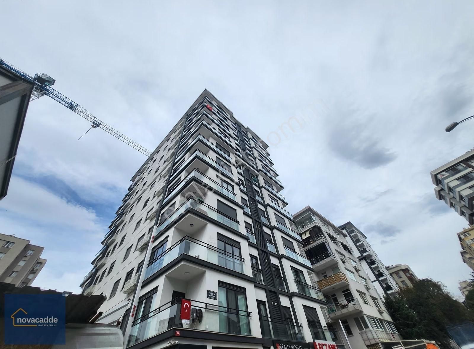 Nova Cadde'den Şenesenevlerde Balkonlu 3+1 Sıfır Daire