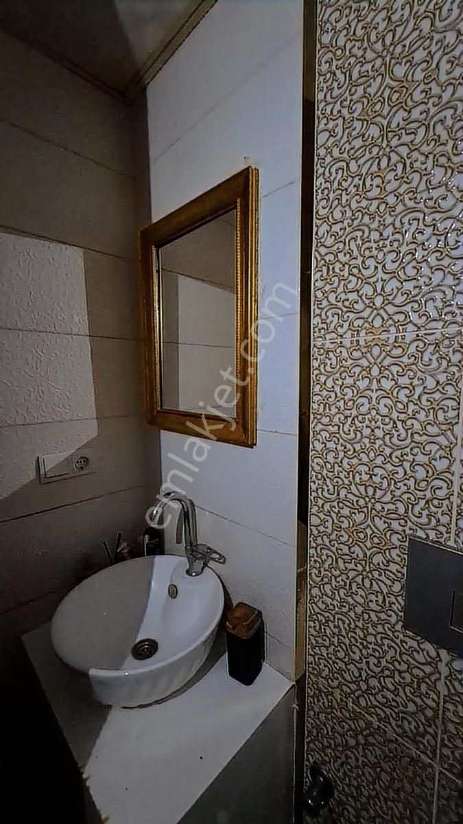 Denizli Anafartalar Mahallesinde Caddeye Yakın 8yıllık Daire - Görsel 23