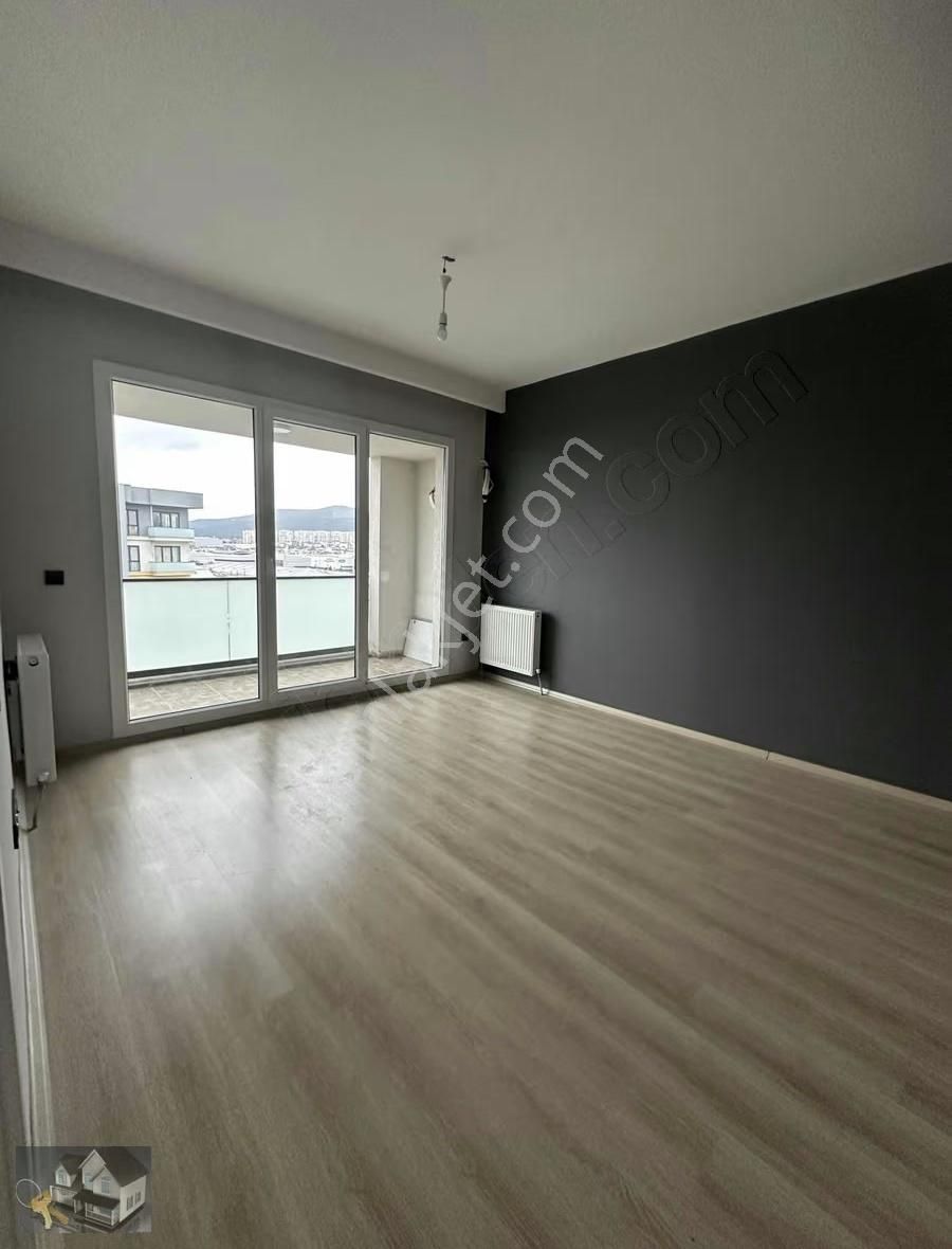 Merkez Metro Yanında Kaçmaz Kapalı Mutfak 2+1 Fırsat Daire